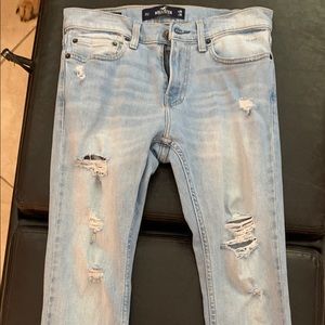 Hollister Super Skinny Destroyed Jeans 28x30